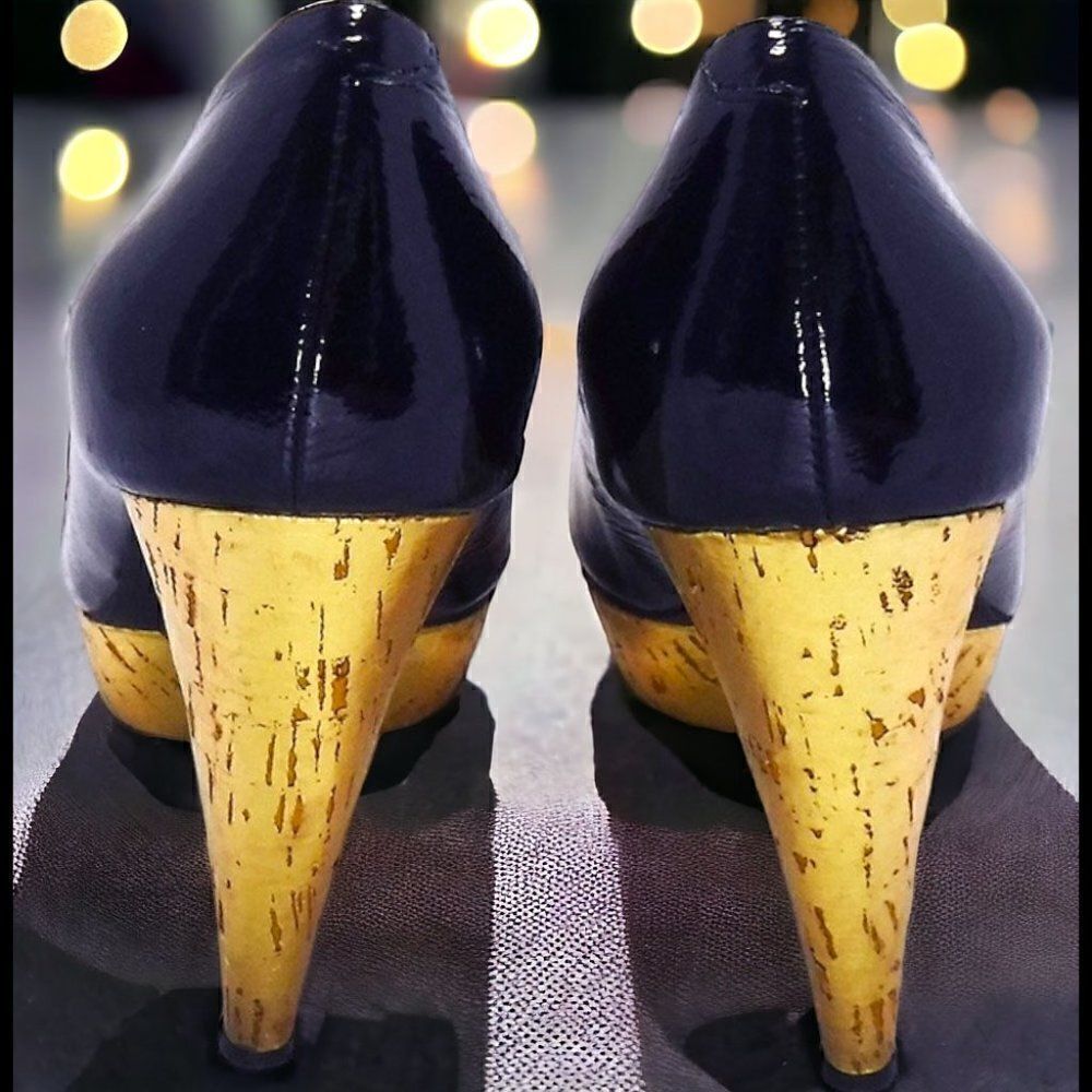 Michael Kors black leather distressed gold Heels - Picture 5 of 5